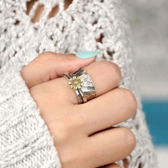 Fashion Chrysanthemum Metal Plating Hammered Antiestress Rings Size 9 - Picture 6 of 8